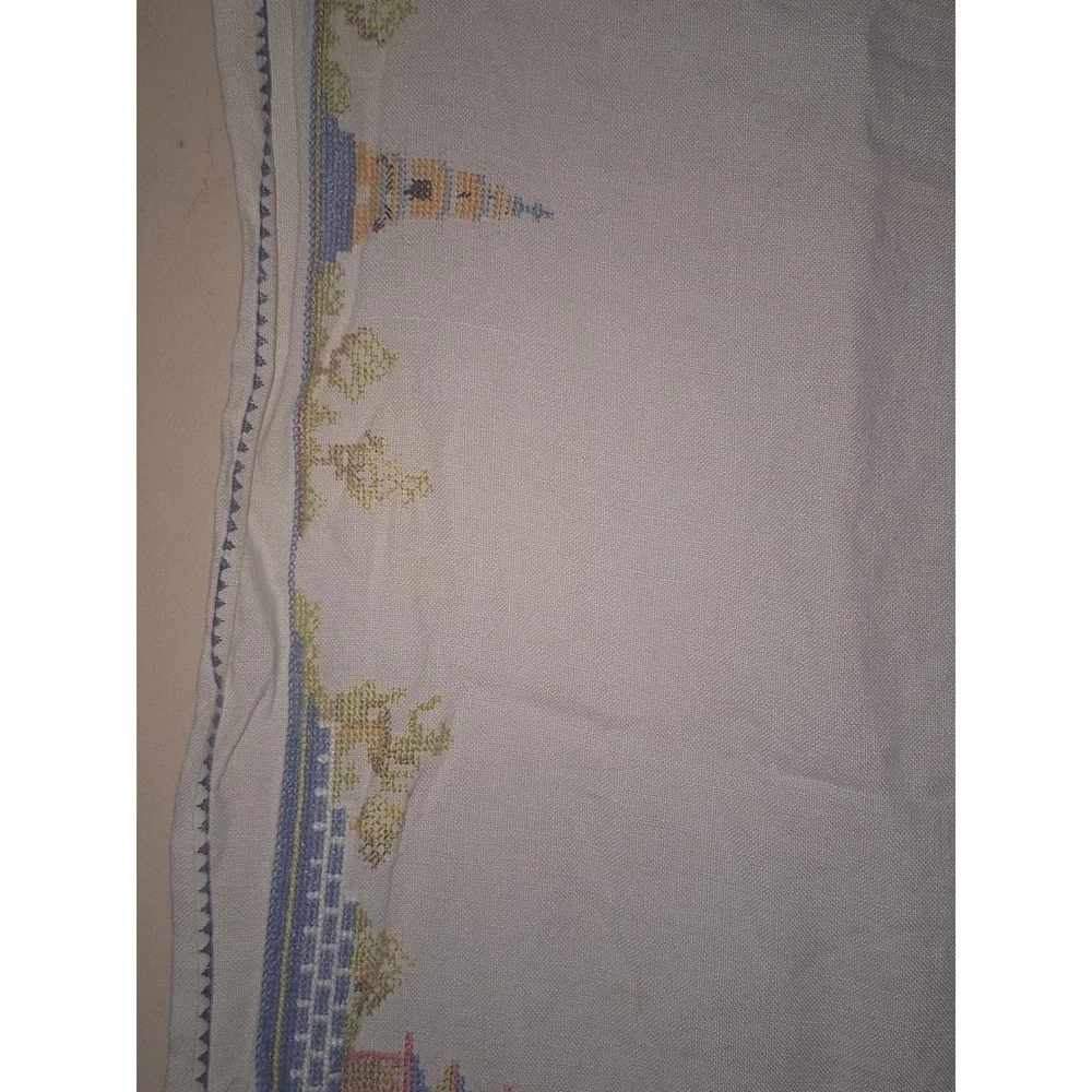 Vintage Pagoda Cross‎ Stitch Linen Tablecloth Oriental Chinoiserie White Blue